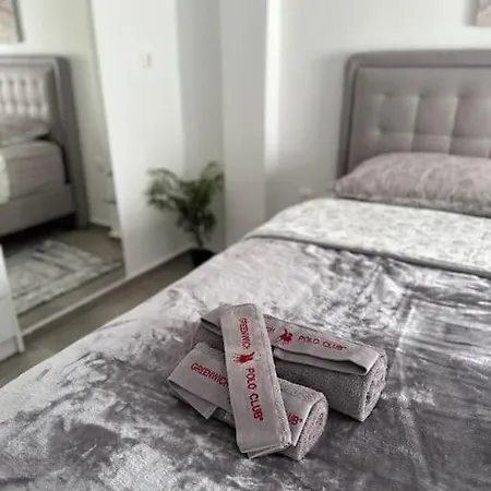 The Lux Vol.2 Apartmán