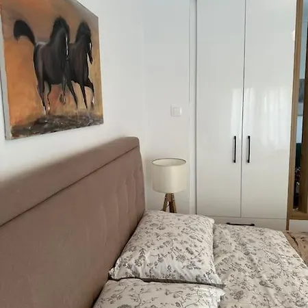 The Lux Vol.2 Soluň