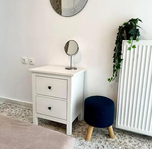 The Lux Vol.2 * Salonic